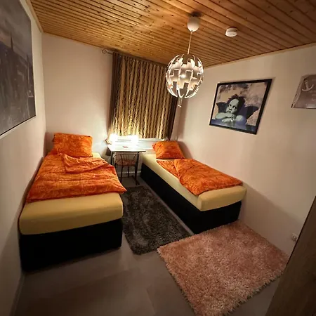 Ferien & Monteur 1 - Little Afrika Extensive 5 Minden (North Rhine-Westphalia)