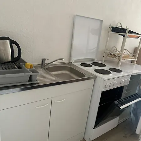 Ferien & Monteur 1 - Little Afrika Extensive 5 Appartement *