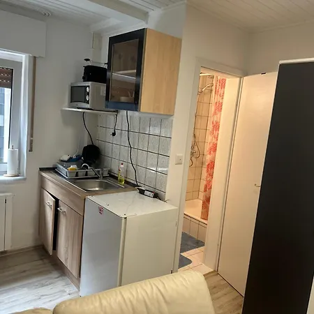 Ferien & Monteur 1 - Little Afrika Extensive 5 Appartement *