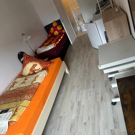 Ferien & Monteur 1 - Little Afrika Extensive 5 Appartement *